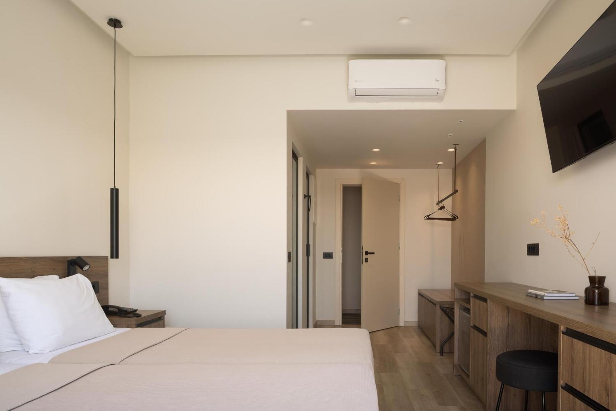 Superior Double or Twin Room with Terrace